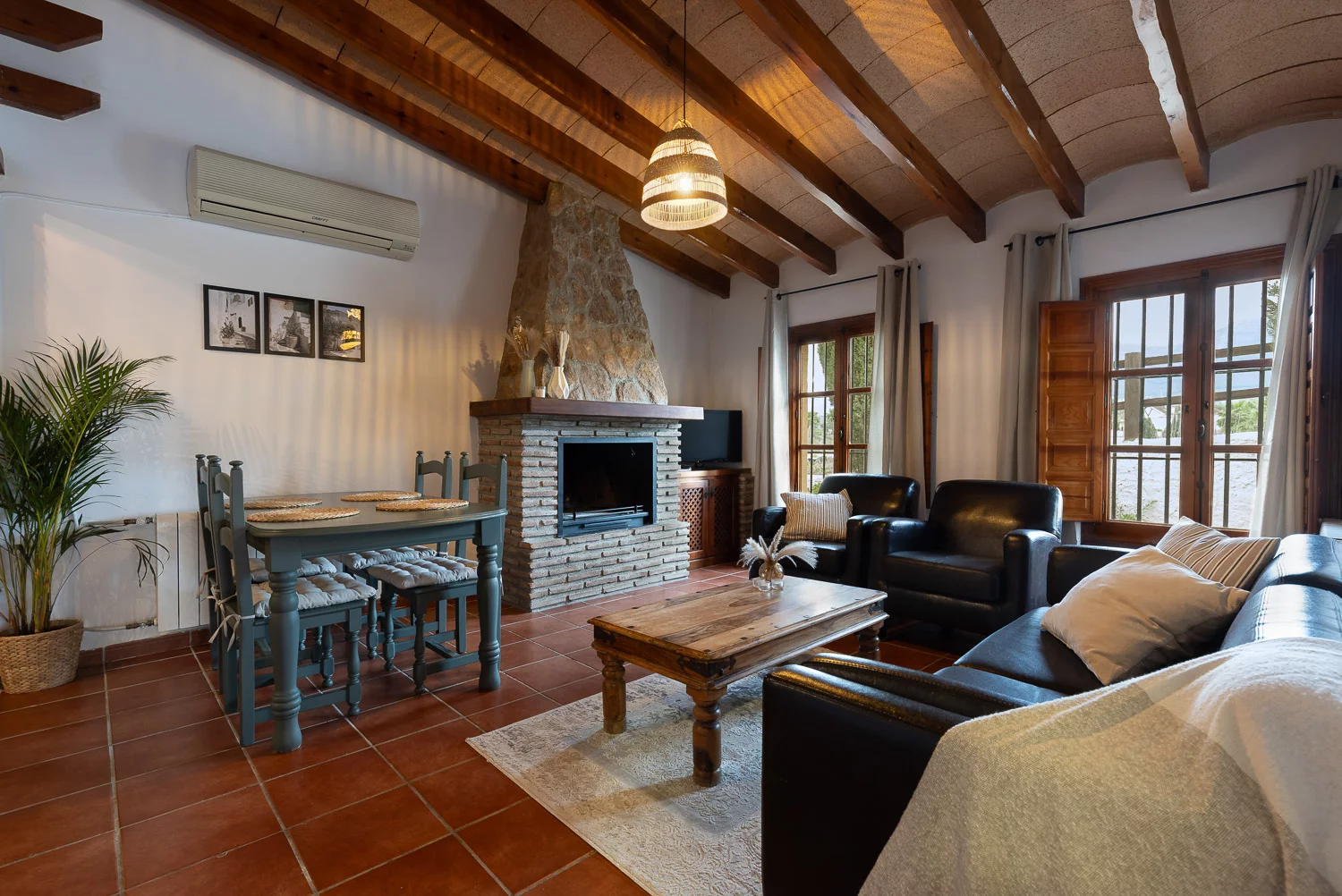 La granja de antonio kleinschalig vakantiepark appartementen andalusie spanje vakantie woning verhuur alhaurin el grande malaga bed en breakfast benb Alberca 06.jpg