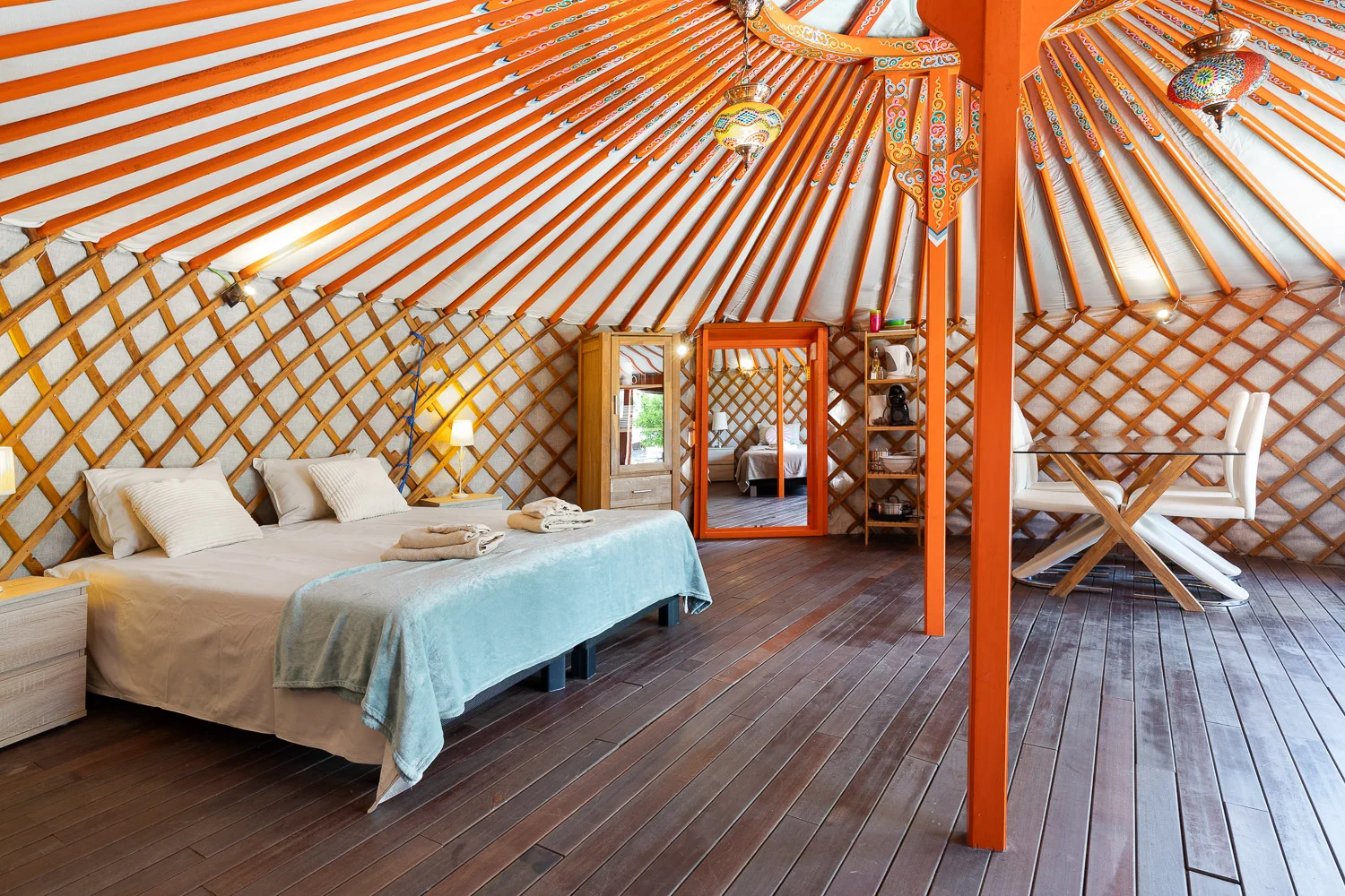 La granja de antonio kleinschalig vakantiepark appartementen andalusie spanje vakantie woning verhuur alhaurin el grande malaga bed en breakfast benb Yurt 04.jpg